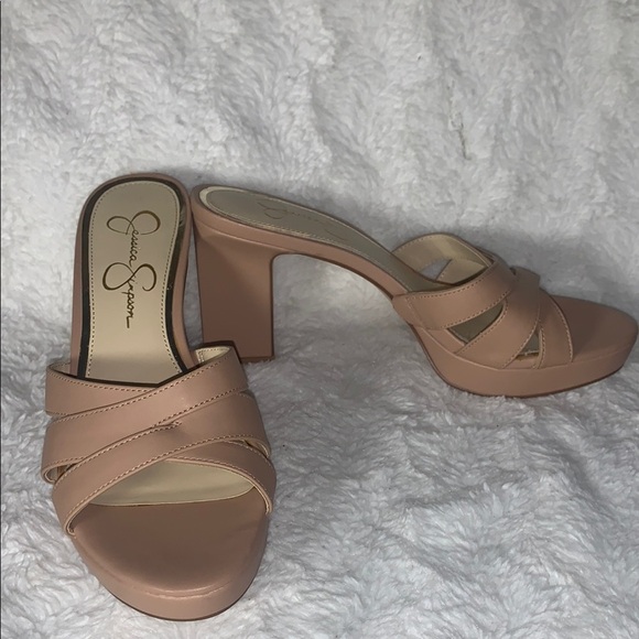 NWOT Jessica Simpson Tan Leather Mules with Block Heel - Picture 9 of 9